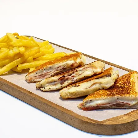 Palacio De Aiete Otel