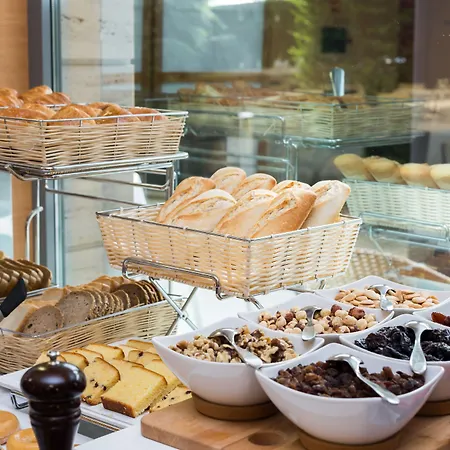 Отель Palacio De Aiete