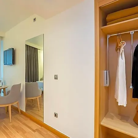 Palacio De Aiete 4*