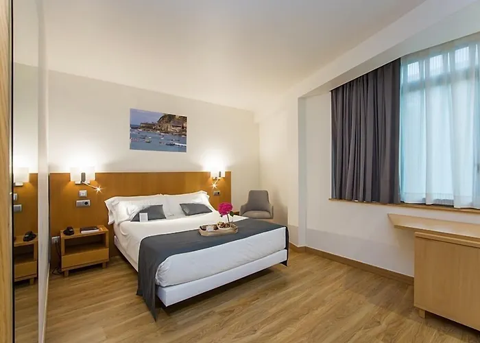 Отель Palacio De Aiete