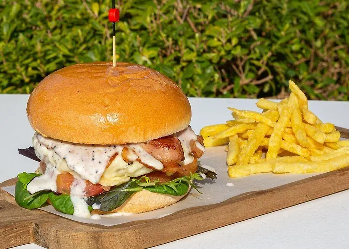 Отель Palacio De Aiete